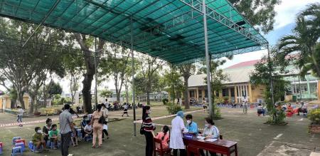 TRẠM Y TẾ PHƯỜNG 3 TỔ CHỨC TIÊM VẮC XIN PHÒNG, CHỐNG COVID-19 CHO HỌC SINH TIỂU HỌC TRẠM Y TẾ PHƯỜNG 3 TỔ CHỨC TIÊM VẮC XIN PHÒNG, CHỐNG COVID-19 CHO HỌC SINH TIỂU HỌC