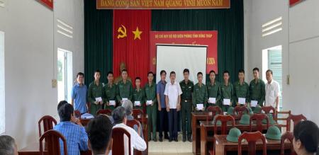 PHƯỜNG 3 TỔ CHỨC THĂM TÂN BINH NĂM 2024 PHƯỜNG 3 TỔ CHỨC THĂM TÂN BINH NĂM 2024