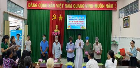 MẶT TRẬN TỔ QUỐC VIỆT NAM PHƯỜNG 3 PHÁT QUÀ MẶT TRẬN TỔ QUỐC VIỆT NAM PHƯỜNG 3 PHÁT QUÀ